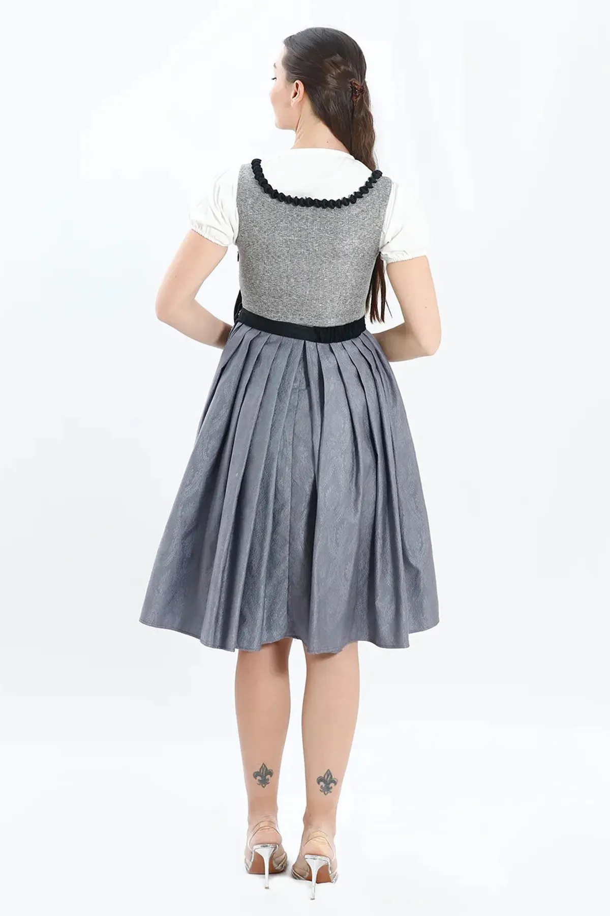 Classic Gray Dirndl - Authentic Otkoberfest Dress - Image 6