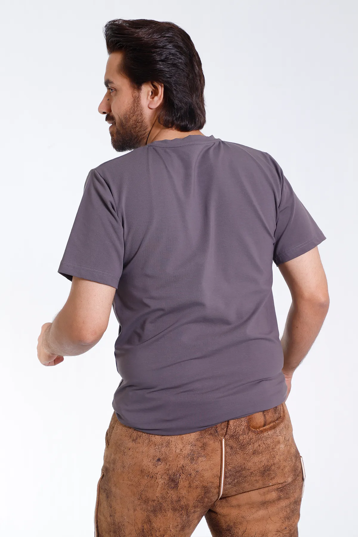 Dark Grey Bold Deer Graphic T-Shirt for Men - Image 3