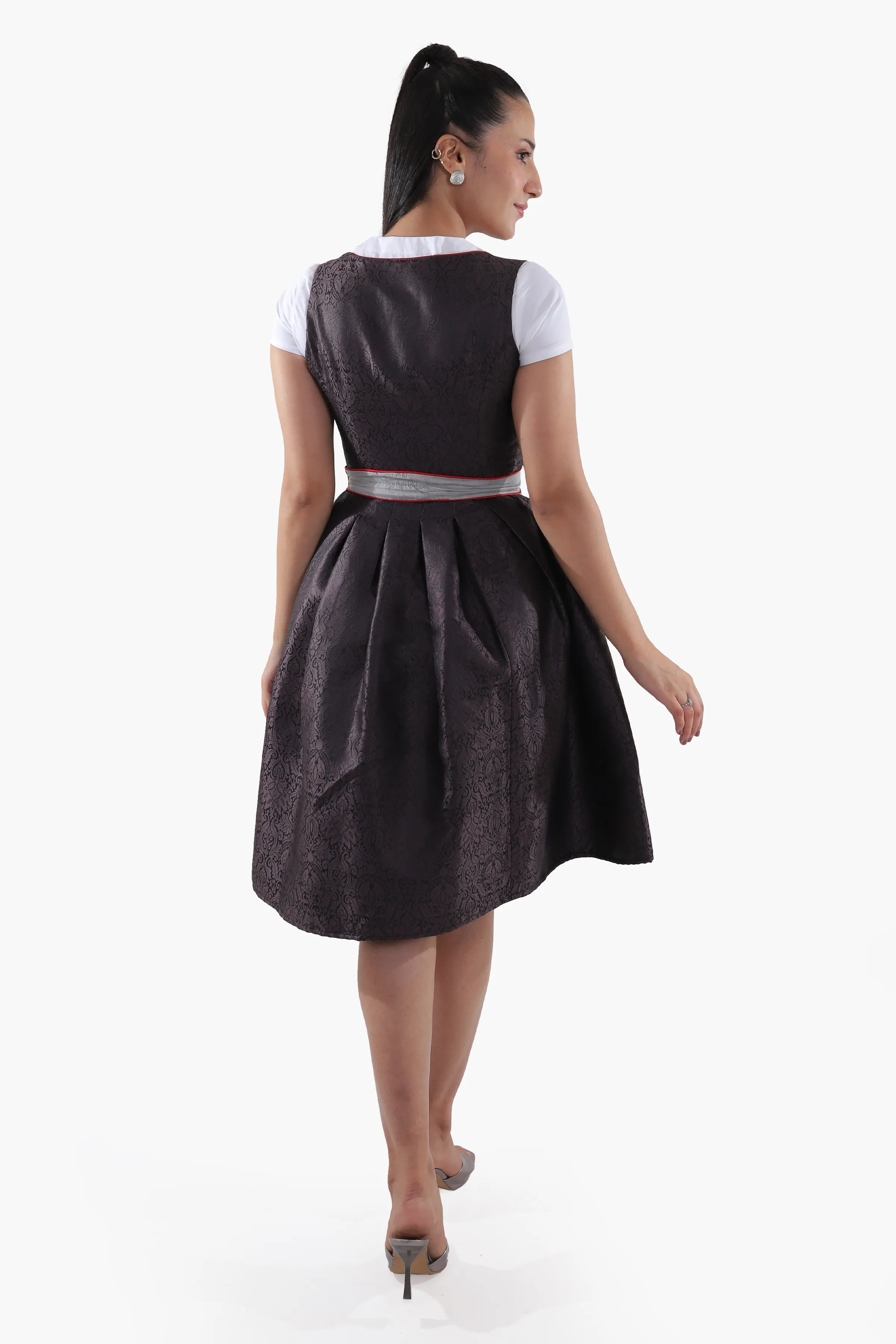 Timeless Bavarian Black Dirndl with Red Accents - Image 7