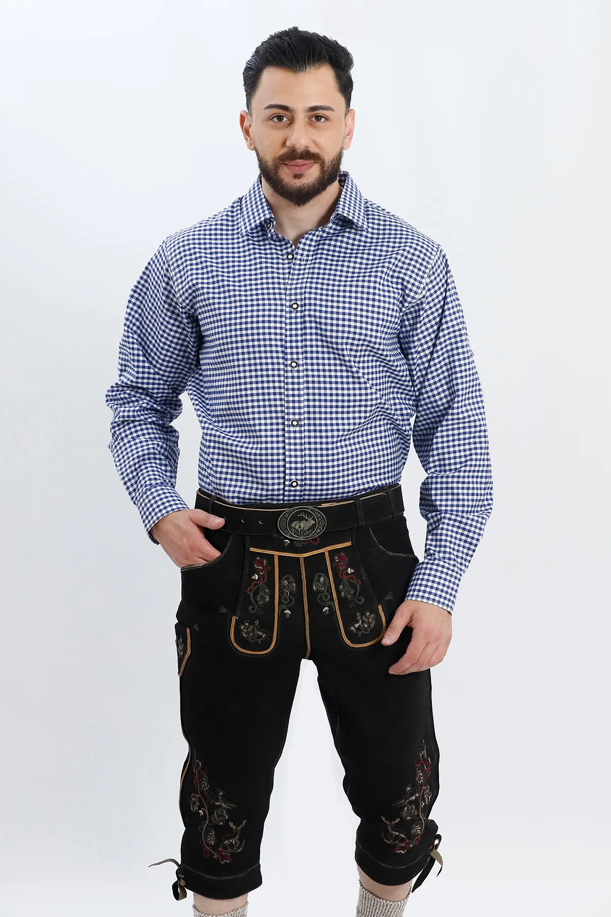 Traditional German Bundhosen in Black - Image 6